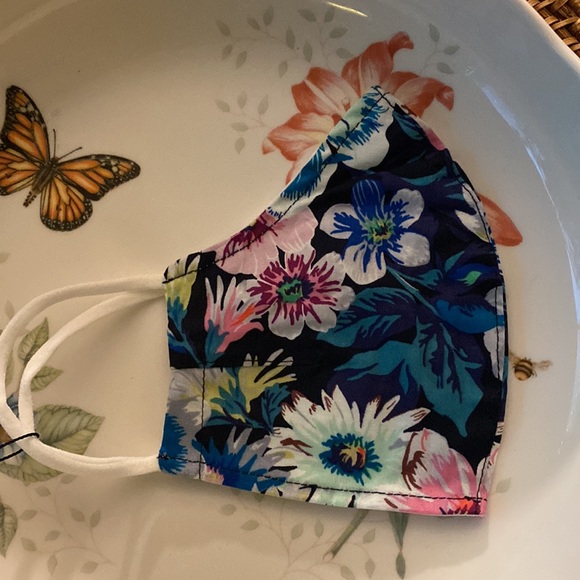 🌻SALE🌻Fitted Mask😷 - Picture 5 of 8